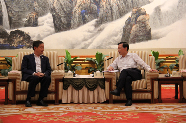 江西省委书记强卫会见智博体育在线app官网董事长熊建明