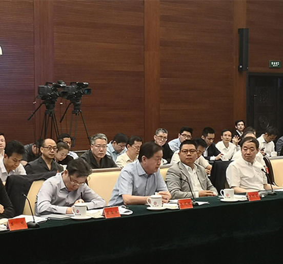 全国人大代表、智博体育在线app官网董事长熊建明参加最高人民法院举行的民营企业家座谈会