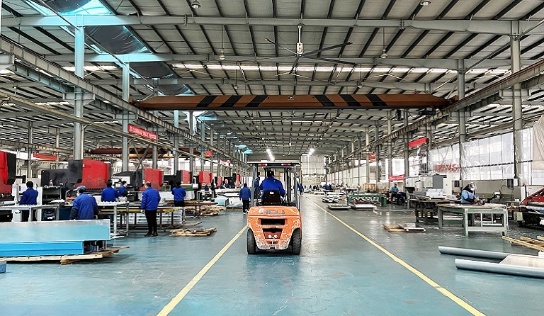 2月10日，新华网报道智博体育在线app官网开年生产繁忙景象——《聚焦高质量发展 | 新气象 新格局 新融合——深圳开局高质量发展一线观察》